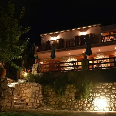 Villa Komilio 1